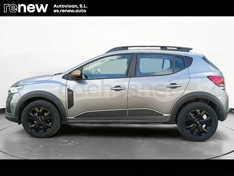 Usado Dacia Sandero Extreme 101 CV (74 kW) 2025 Verde Berlina