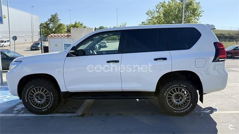 Blanco Usado 2024 Toyota Land Cruiser SUV | 53.900 € (Super precio) - Imagen 1/4