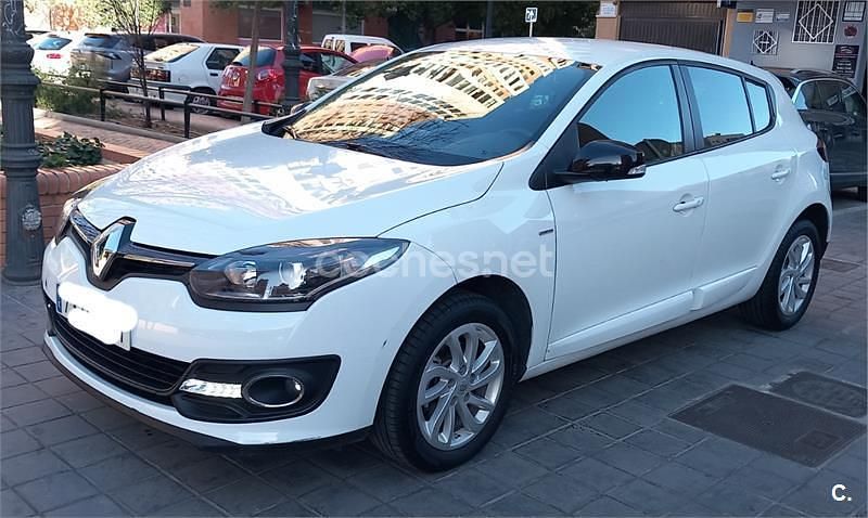 Usado Renault Mégane LIMITED 110 CV (80 kW) 2015 Blanco Berlina
