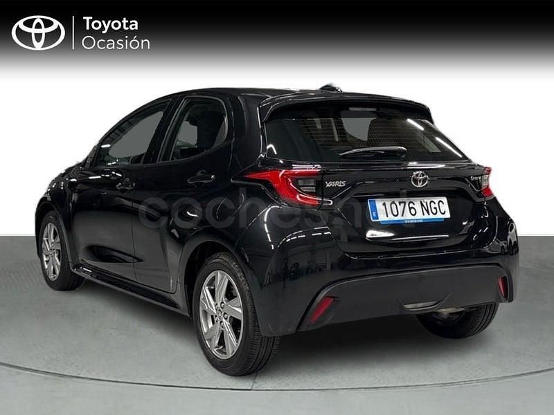 Usado Toyota Yaris Hybrid Active 116 CV (85 kW) 2025 Negro Berlina