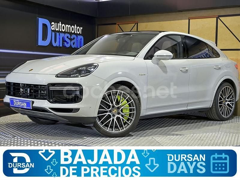 Gris / plata Usado 2022 Porsche Cayenne Turbo S SUV | 122.990 € (Caro) - Imagen 1/4