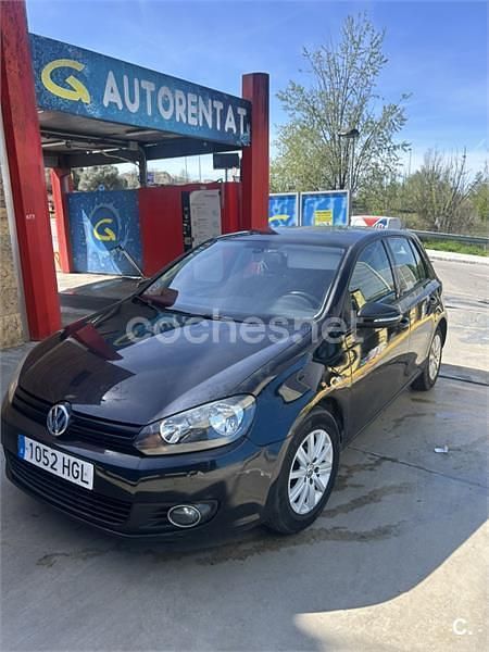 Usado VW Golf VI 105 CV (77 kW) 2011 Negro Utilitario