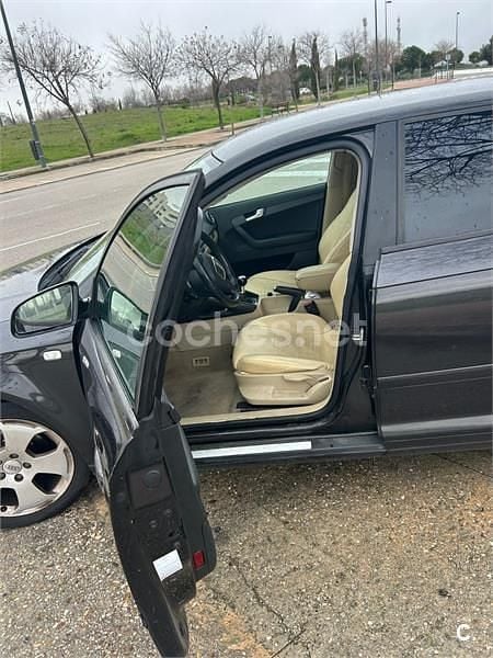Usado Audi A3 Ambition 115 CV (84 kW) 2006 Negro Utilitario