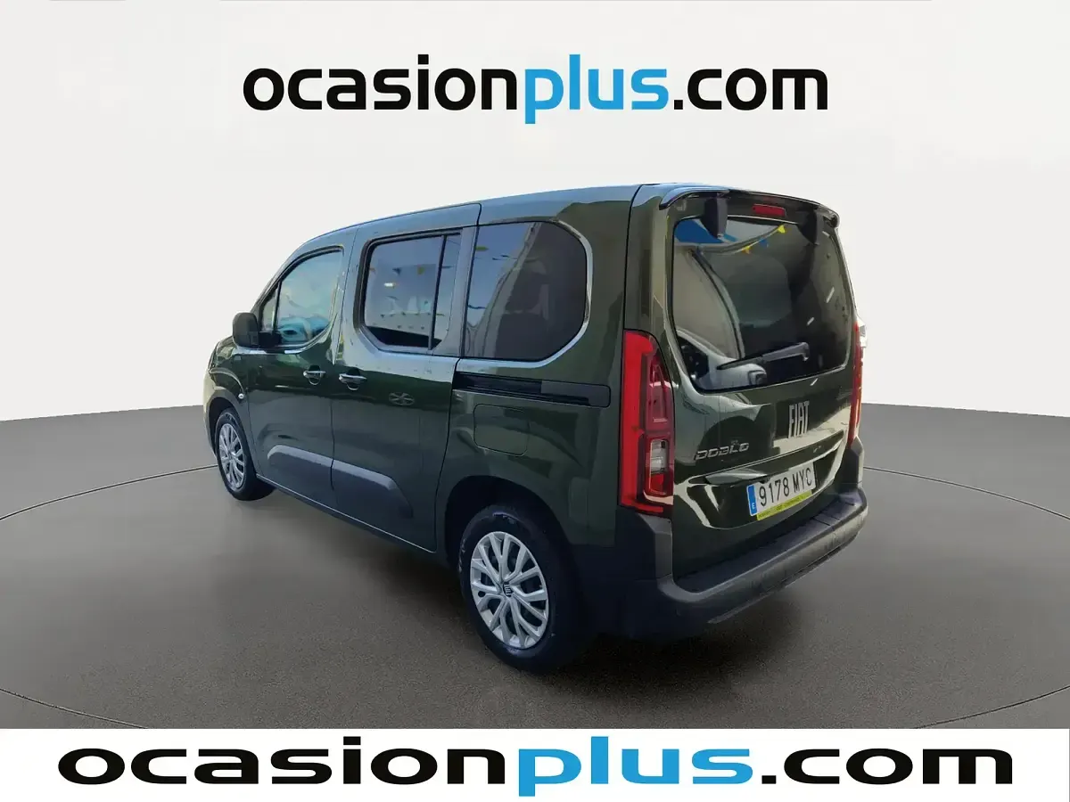 Usado Fiat Doblò 100 CV (73 kW) 2025 Verde Monovolumen