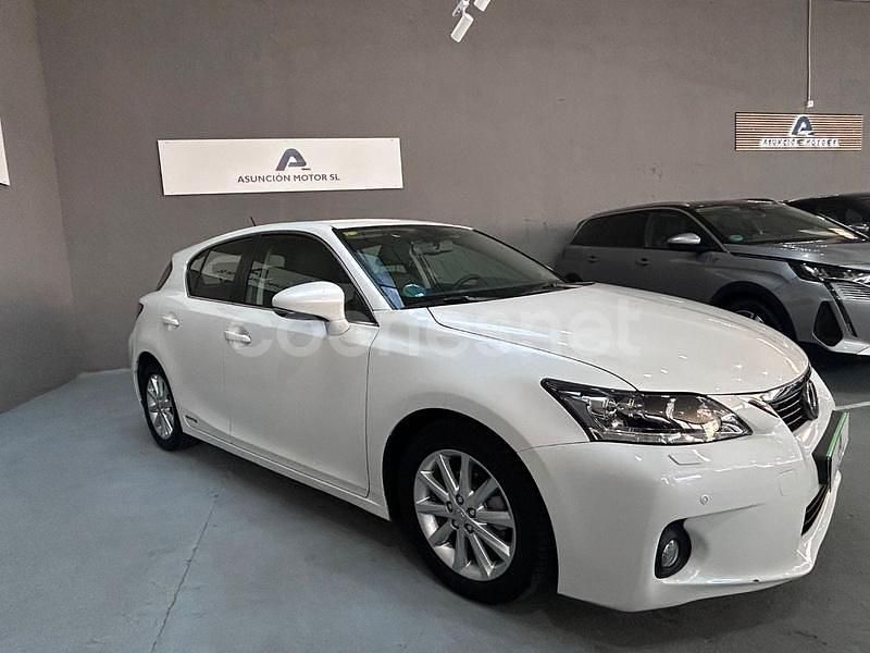 Usado Lexus CT200h 136 CV (100 kW) 2012 Blanco Berlina
