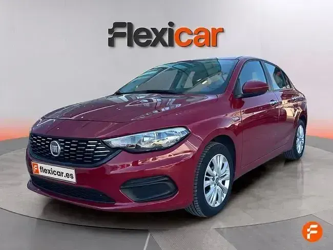 Usado Fiat Tipo Easy 95 CV (69 kW) 2018 Rojo Berlina
