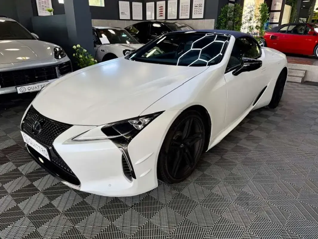 Usado Lexus LC 500 477 CV (350 kW) 2024 Blanco Descapotable