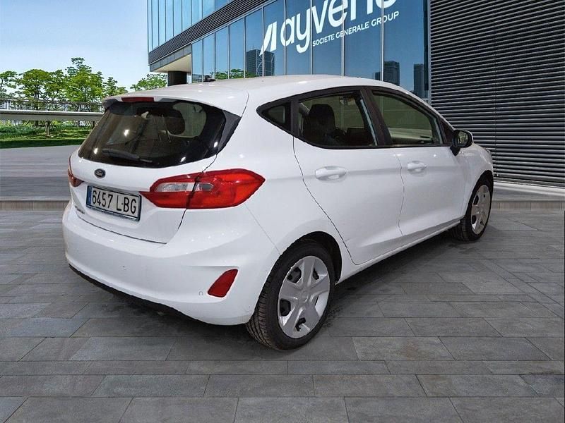 Usado Ford Fiesta Trend 100 CV (73 kW) 2019 Blanco Utilitario