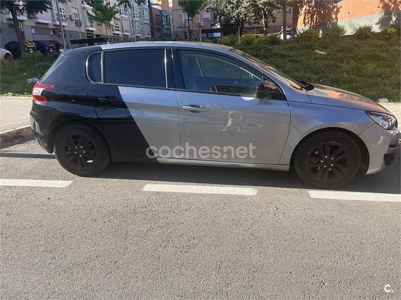 Gris / plata Usado 2017 Peugeot 308 Active Berlina | 6000 € (Buen precio) - Imagen 1/4
