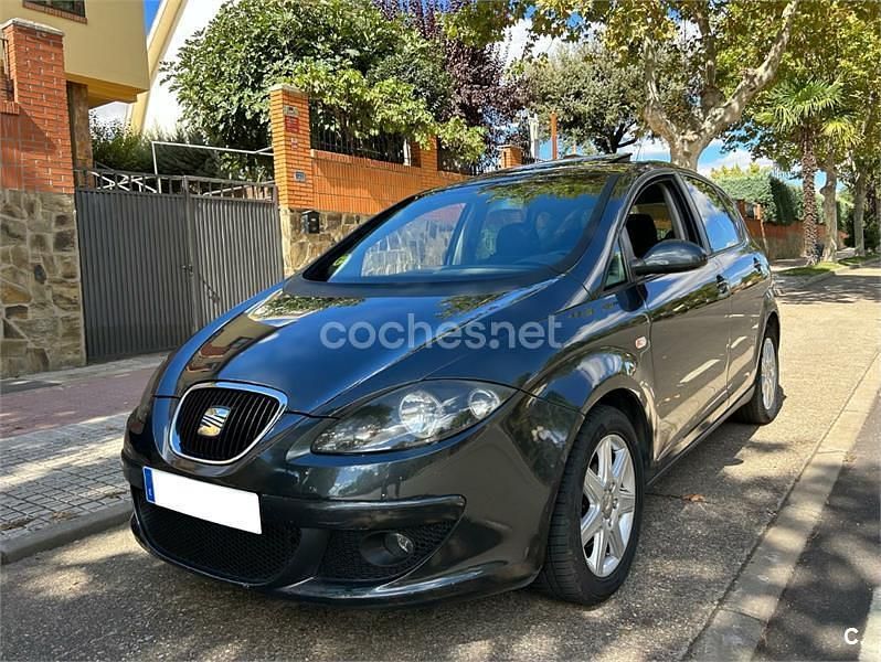 Marrón Usado 2009 Seat Altea Monovolumen | 3900 € (Buen precio) - Imagen 1/4
