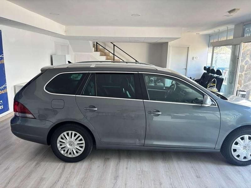 Usado VW Golf VI Advance 90 CV (66 kW) 2010 Verde Utilitario