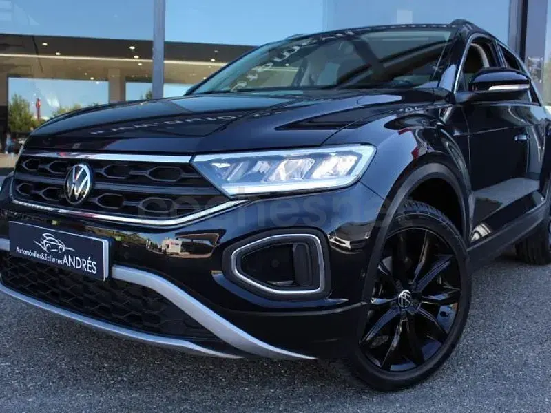 Usado VW T-Roc 150 CV (110 kW) 2023 Negro SUV