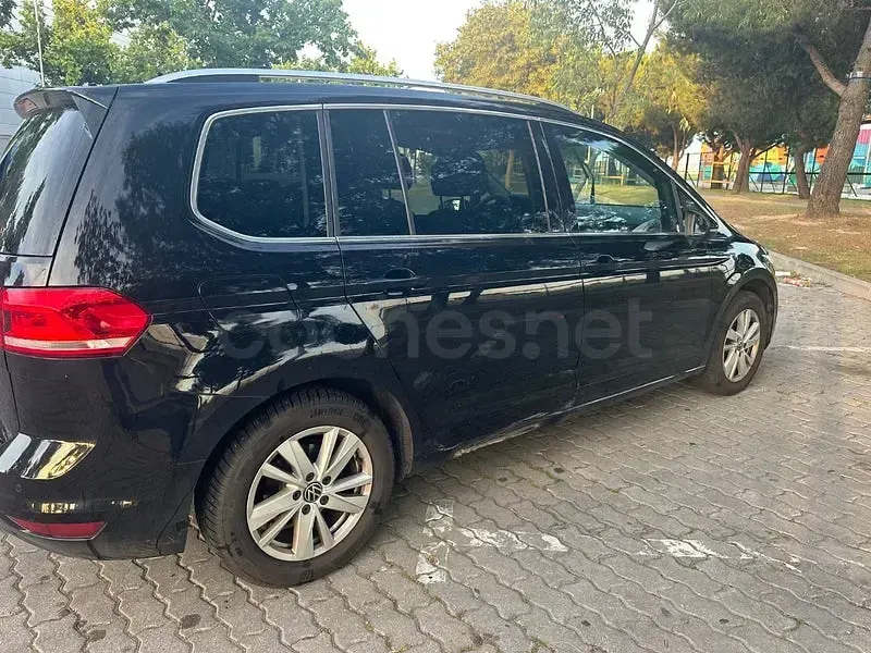 Usado VW Touran Sportline 150 CV (110 kW) 2023 Negro Monovolumen