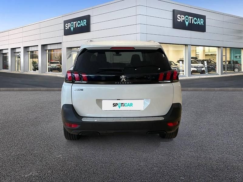 Usado Peugeot 5008 Allure 130 CV (95 kW) 2020 Blanco SUV