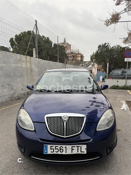 Azul Usado 2007 Lancia Ypsilon Utilitario | 2900 € (Buen precio) - Imagen 1/4