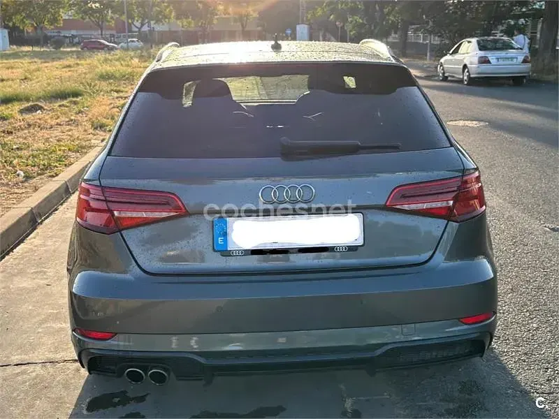 Usado Audi A3 Black Edition 150 CV (110 kW) 2020 Negro Berlina