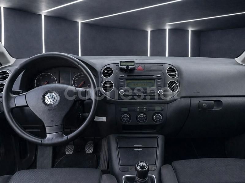 Usado VW Golf Plus Cross Highline 105 CV (77 kW) 2007 Gris / plata Monovolumen