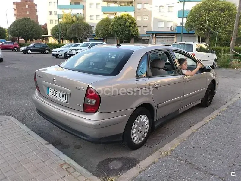 Usado Citroën C5 Exclusive 138 CV (101 kW) 2004 Beige Berlina