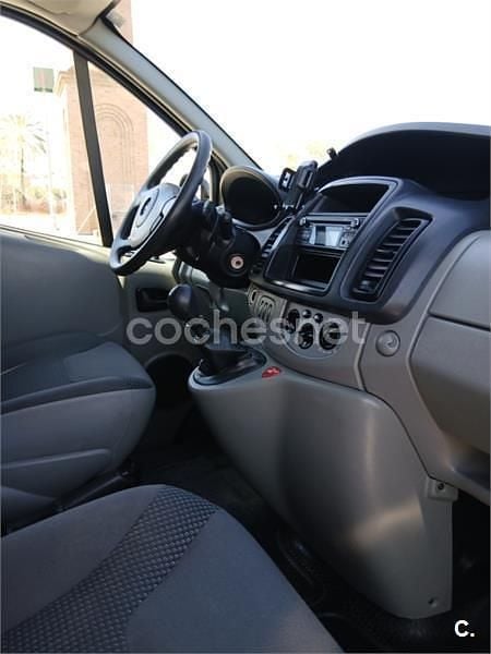 Usado Opel Vivaro 120 CV (88 kW) 2017 Negro Monovolumen