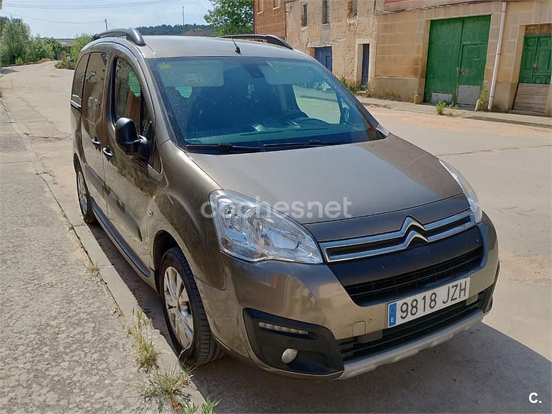 Usado Citroën Berlingo PureTech 110 CV (80 kW) 2018 Gris / plata Monovolumen
