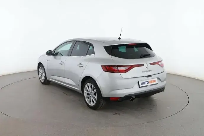 Usado Renault Mégane Zen 130 CV (95 kW) 2017