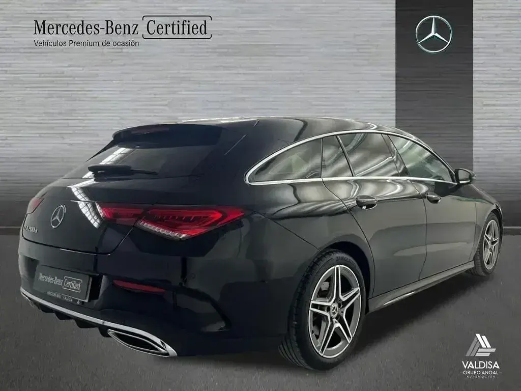 Usado Mercedes CLA200 AMG line 150 CV (110 kW) 2022 Negro Coupe