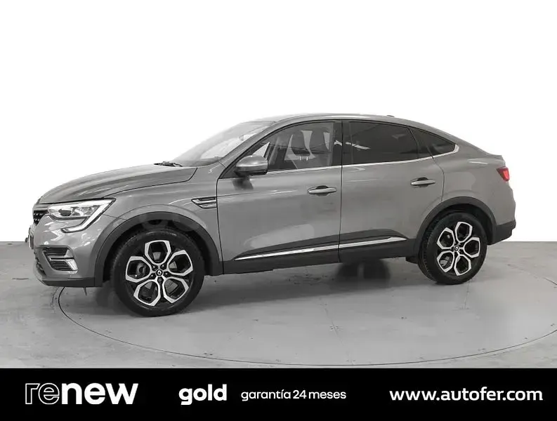 Usado Renault Arkana Techno 145 CV (106 kW) 2022 Gris / plata SUV