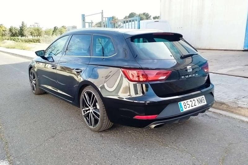 Usado Seat Leon ST CUPRA 300 CV (220 kW) 2017 Negro Familiar
