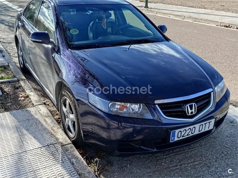 Usado Honda Accord Executive 140 CV (102 kW) 2005 Azul Berlina