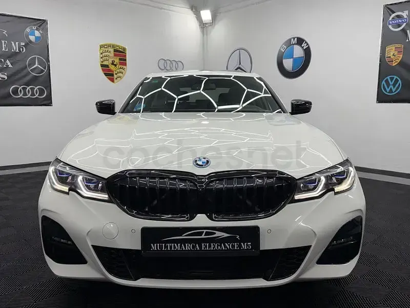 Usado BMW 330e Comfort Edition 292 CV (214 kW) 2022 Blanco Berlina