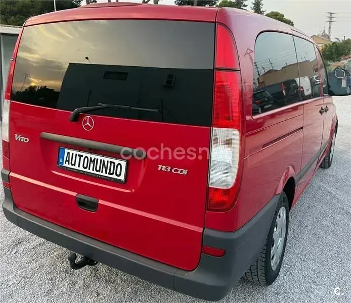 Usado Mercedes V200 Marco Polo 136 CV (100 kW) 2014 Rojo Monovolumen