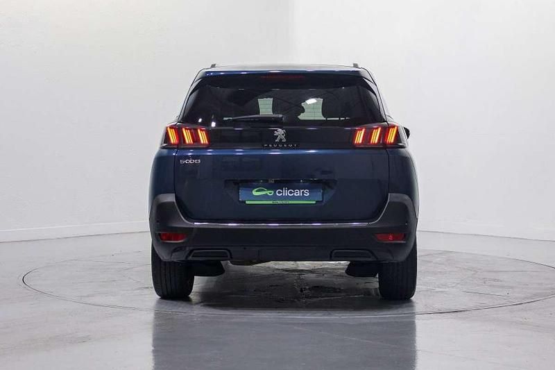 Usado Peugeot 5008 Allure 131 CV (96 kW) 2021 Azul SUV