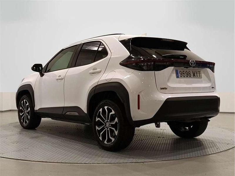 Usado Toyota Yaris Cross Active 116 CV (85 kW) 2025 Blanco classic SUV