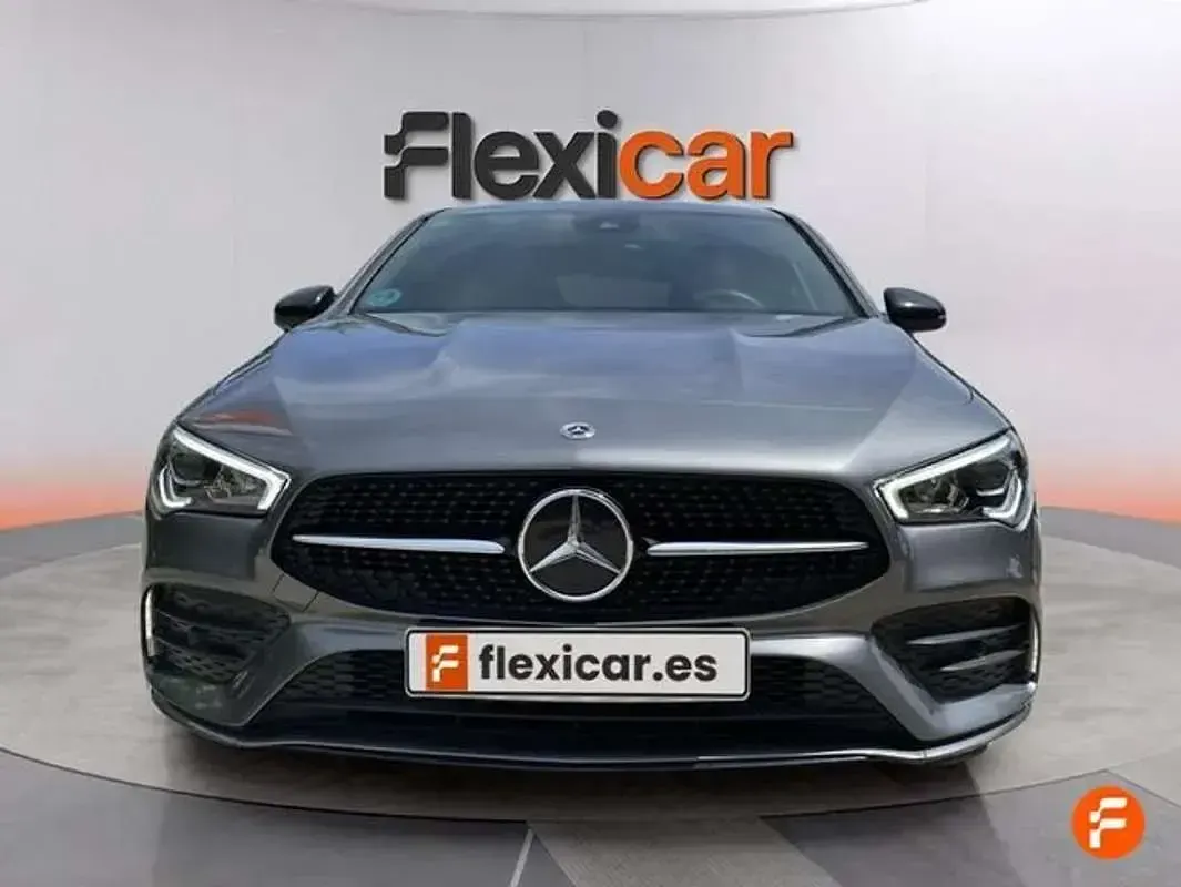 Usado Mercedes CLA200 Shooting Brake 150 CV (110 kW) 2021 Gris Familiar
