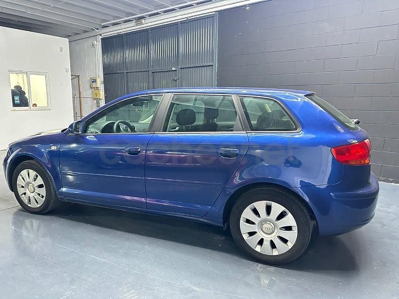 Usado Audi A3 Ambiente 140 CV (102 kW) 2007 Azul Utilitario