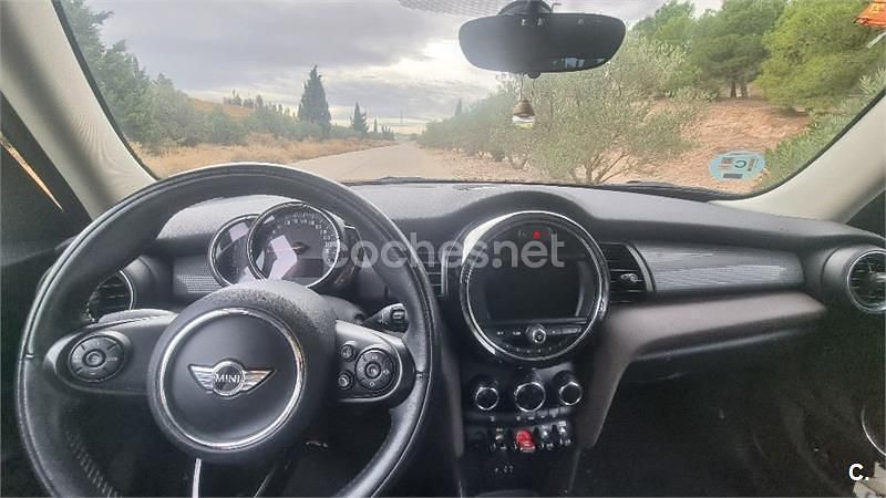 Usado Mini Cooper D 116 CV (85 kW) 2019 Negro Utilitario