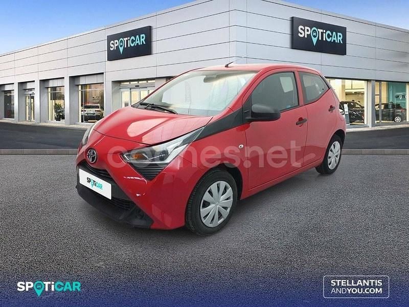 Rojo Usado 2022 Toyota Aygo Sport Utilitario | 12.490 € (Precio justo) - Imagen 1/4