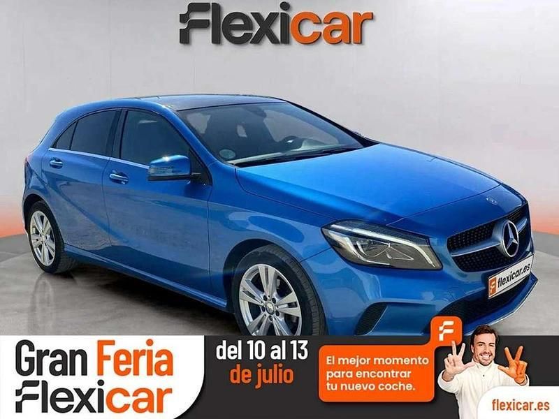 Azul Usado 2016 Mercedes A180 Urban Berlina | 14.990 € (Precio justo) - Imagen 1/4
