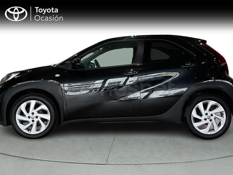 Usado Toyota Aygo X Play 72 CV (52 kW) 2024 Negro SUV