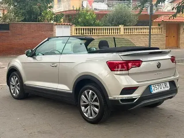 Usado VW T-Roc Style 150 CV (110 kW) 2021 Gris SUV