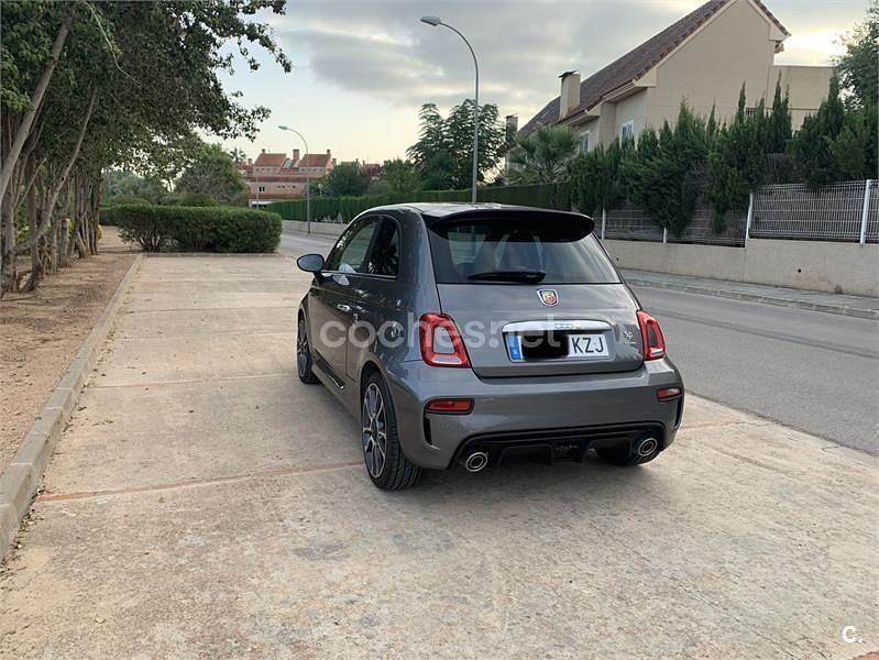 Usado Abarth 595 Turismo 165 CV (121 kW) 2019 Gris / plata Berlina