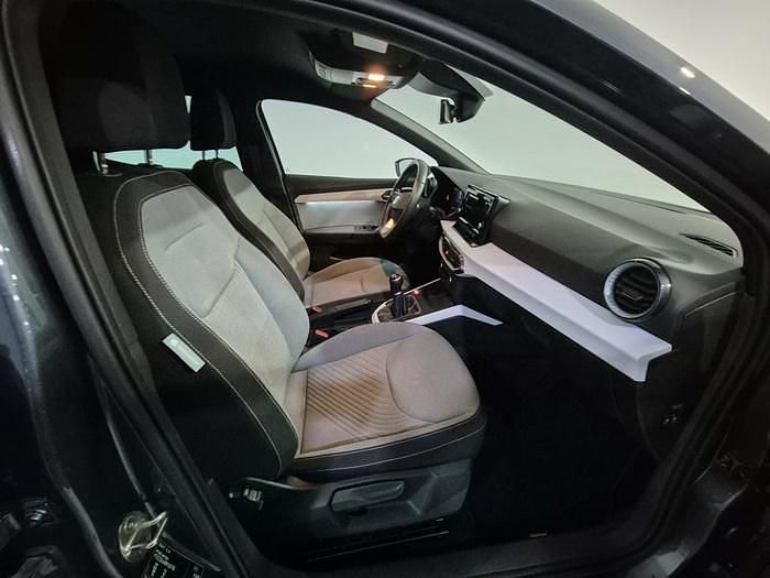 Usado Seat Ibiza 115 CV (84 kW) 2024 Gris Utilitario