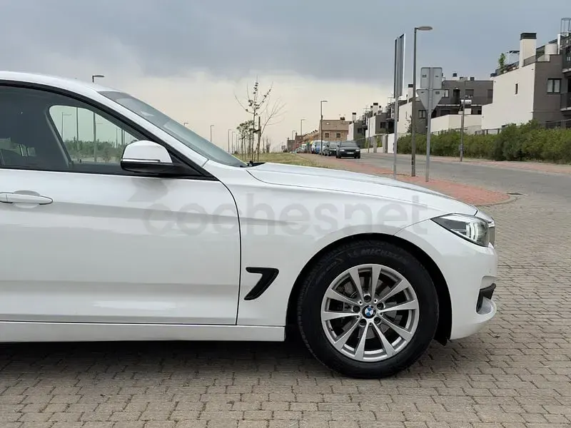Usado BMW 320 190 CV (139 kW) 2017 Blanco Berlina