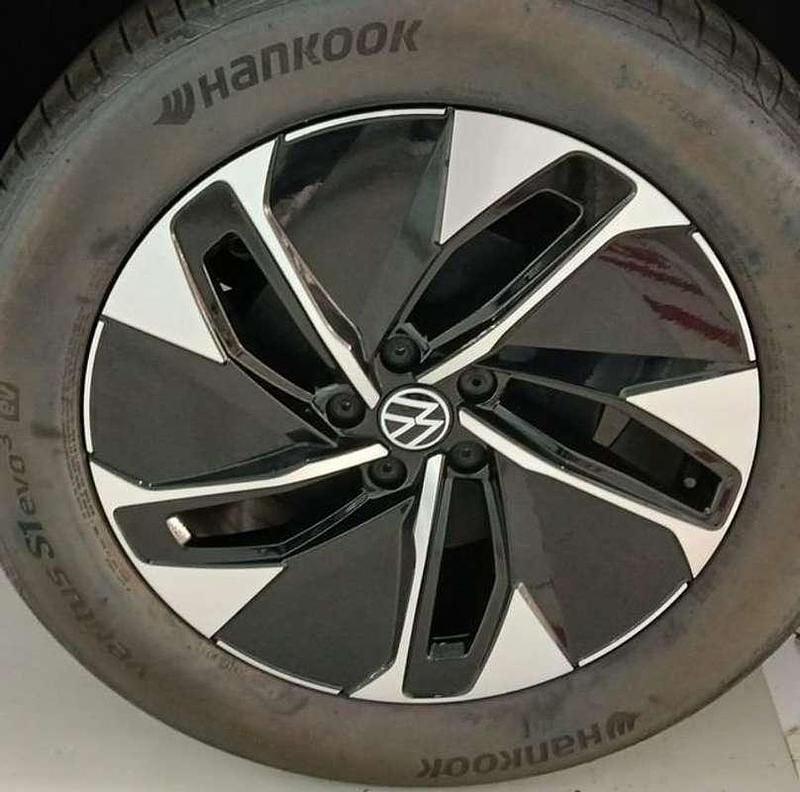 Usado VW ID.4 Pro 127 kW (174 CV) 2025 Azul SUV