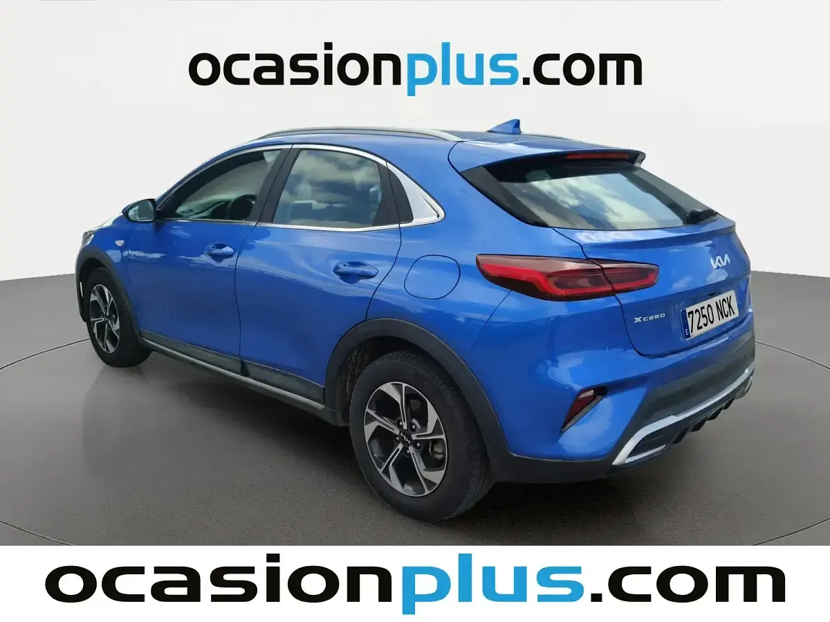Usado Kia XCeed 100 CV (73 kW) 2025 Azul SUV