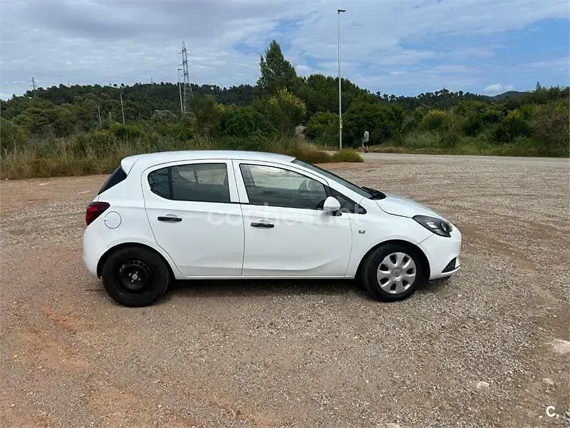 Usado Opel Corsa Business 75 CV (55 kW) 2018 Blanco Utilitario