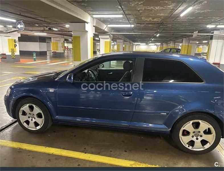 Usado Audi A3 Attraction 140 CV (102 kW) 2005 Azul Utilitario