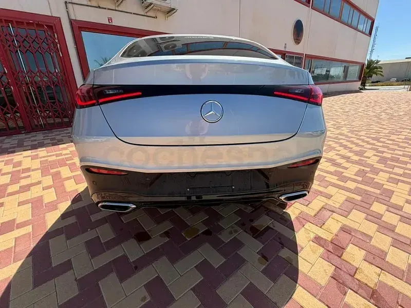 Usado Mercedes GLC300 269 CV (197 kW) 2024 Gris / plata SUV