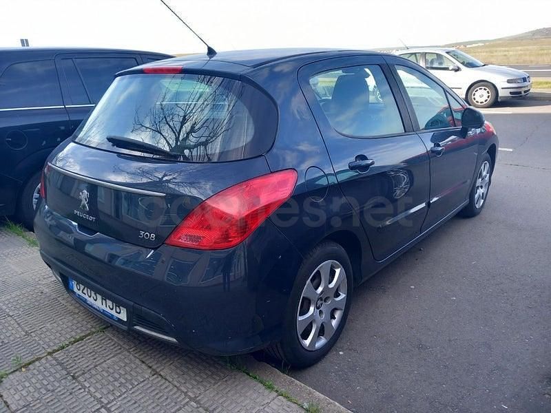 Usado Peugeot 308 Access 92 CV (67 kW) 2012 Negro Berlina