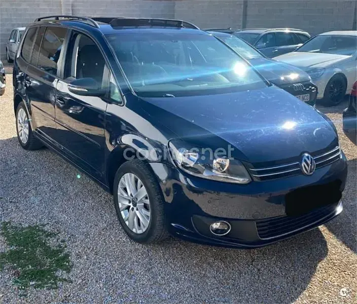 Usado VW Touran Advance 105 CV (77 kW) 2013 Negro Monovolumen